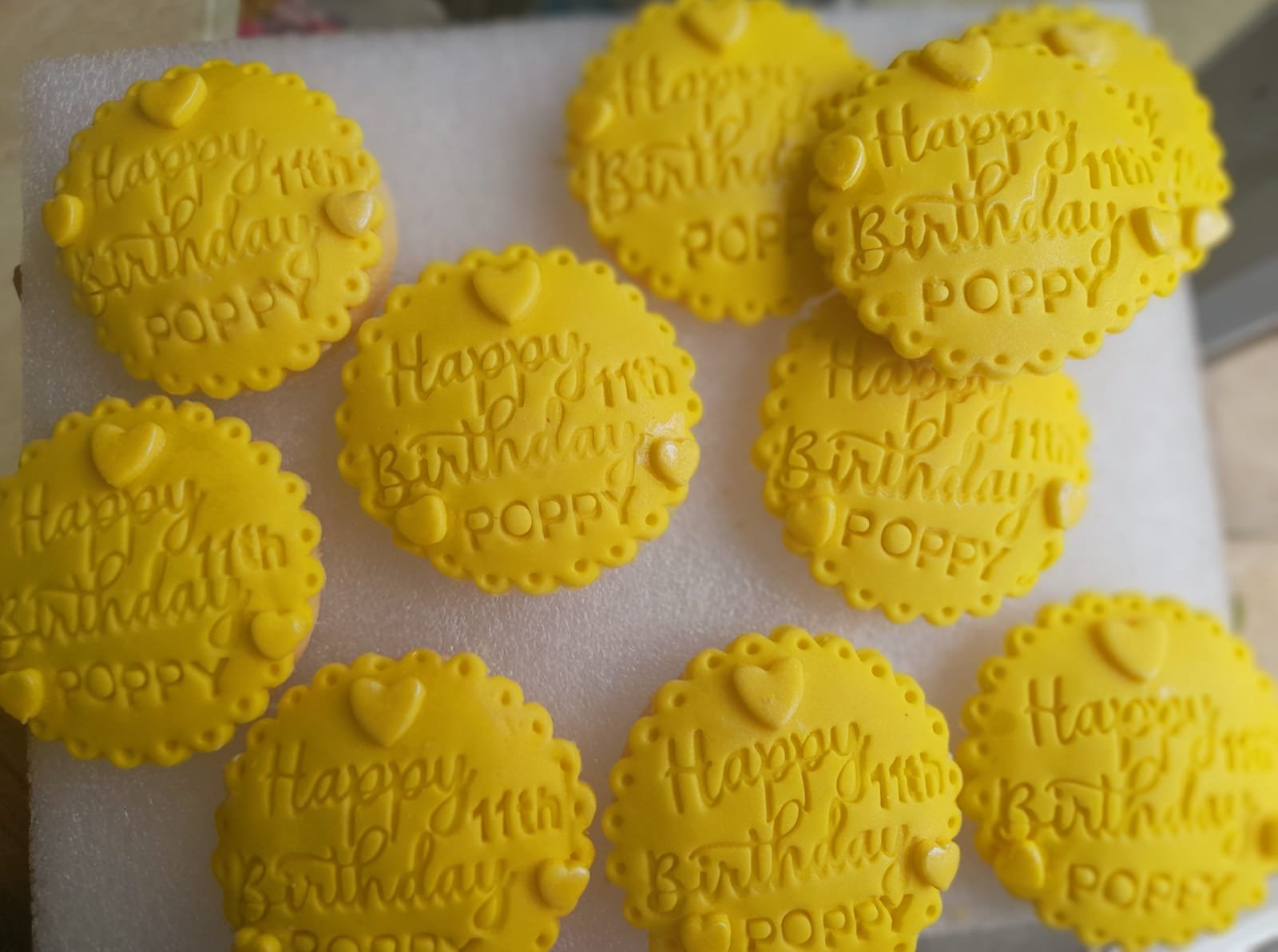 10 Customised/Personalised Colour/Texts/Name/Number SS Luxury Cookies/Biscuits Branded Party favours/Gifts (6.5cm each) -Free & Fast Shipping- - Image 4