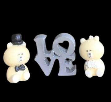 Lovely Edible Sugar Love Bears, Bride & Groom Couple Figure; 3D Handmade Wedding/Anniversary Cake Topper/Decoration set- Free & Fast Shipping - Image 3